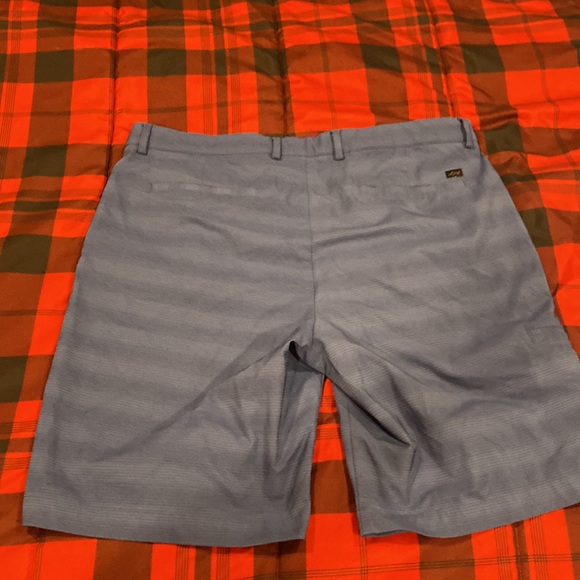 Greg Norman blue golf style shorts - Picture 4 of 7